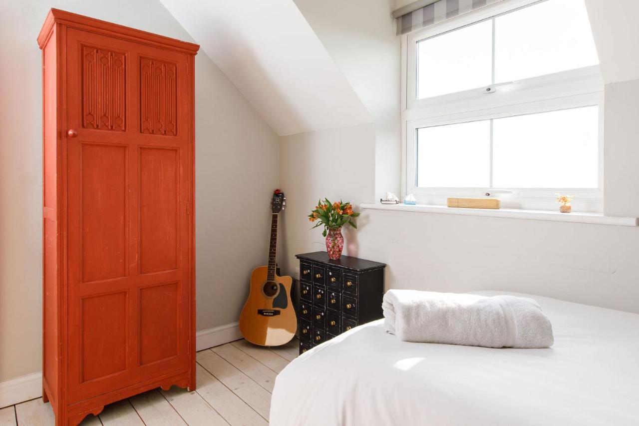 Woodfield Wellbeing Apartman Oving Kültér fotó